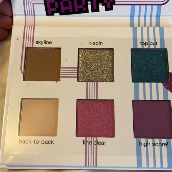 Tetris Block Party 6 eyeshadow pallet - Picture 2 of 3